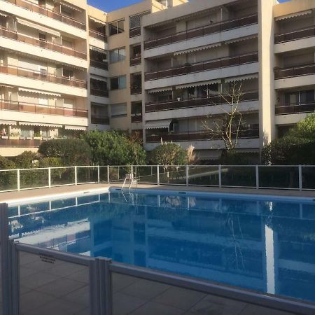 Апартаменты Meubles De Tourisme Beaulieu Экстерьер фото